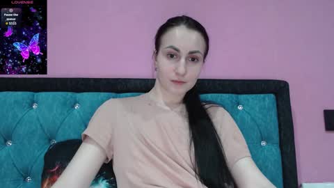 smile_cute_fox online show from March 21, 2026, 12:21 pm