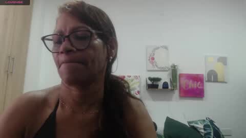 Smileth online show from November 15, 2025, 12:23 pm