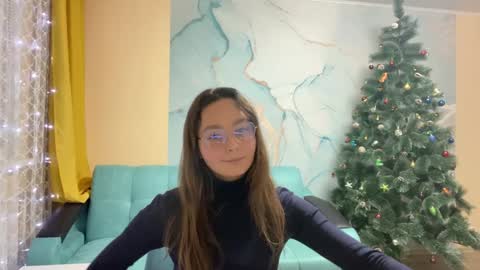 smiling_riddle online show from December 20, 2024, 5:29 pm