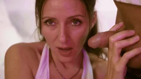 Snapshot of smilinglove chatting on November 1, 2025, 6:15 am Tati San online show from November 1, 2025, 6:15 am