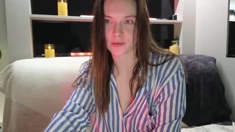 smilym online show from November 9, 2025, 2:37 pm