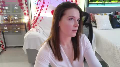 Snapshot of smilym chatting on February 8, 2026, 5:27 pm smilym online show from February 8, 2026, 5:27 pm