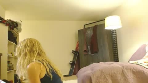 Snapshot of smitheight chatting on March 2, 2025, 3:02 am smitheight online show from March 2, 2025, 3:02 am