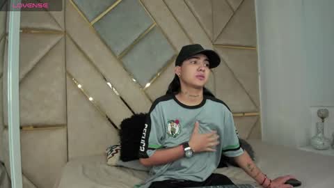 Snapshot of smithjay_ chatting on February 15, 2025, 12:33 pm Smith Jay online show from February 15, 2025, 12:33 pm