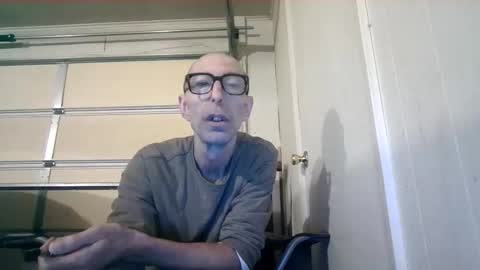 Snapshot of smkforme chatting on October 24, 2025, 5:42 pm smoke-4-me online show from October 24, 2025, 5:42 pm