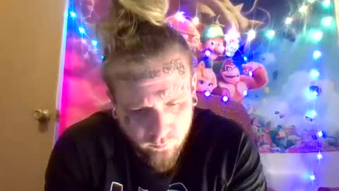 Snapshot of smokebluntafterblunt chatting on February 17, 2025, 6:31 am smoke online show from February 17, 2025, 6:31 am