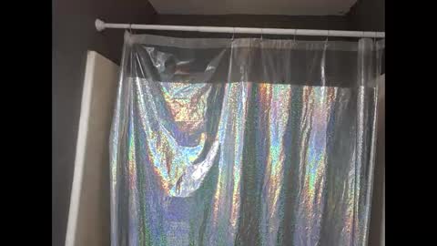 love bug online show from March 19, 2026, 3:32 am