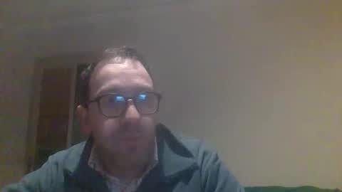 Snapshot of smokered100s chatting on January 7, 2026, 6:21 pm luca online show from January 7, 2026, 6:21 pm