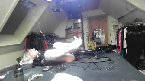 Snapshot of smokeslut365 chatting on February 20, 2025, 6:06 am smokeslut365 online show from February 20, 2025, 6:06 am