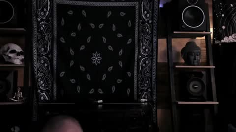 Snapshot of smokey915 chatting on January 3, 2025, 6:46 pm Smokey915 online show from January 3, 2025, 6:46 pm