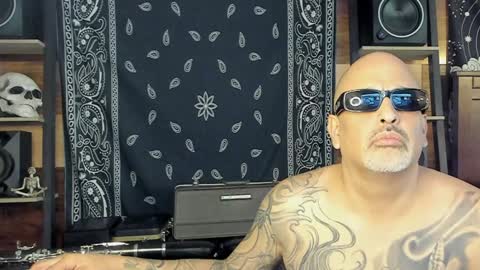 Snapshot of smokey915 chatting on January 8, 2025, 9:23 pm Smokey915 online show from January 8, 2025, 9:23 pm