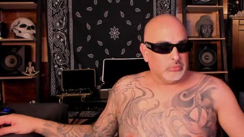 Snapshot of smokey915 chatting on January 9, 2025, 3:58 am Smokey915 online show from January 9, 2025, 3:58 am