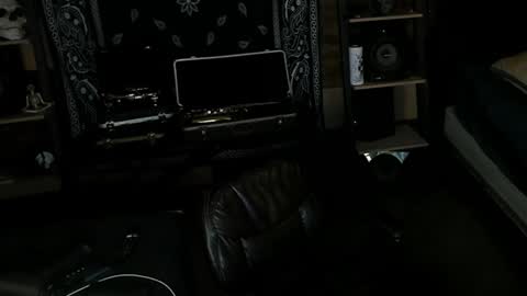 Snapshot of smokey915 chatting on January 15, 2025, 6:54 am Smokey915 online show from January 15, 2025, 6:54 am