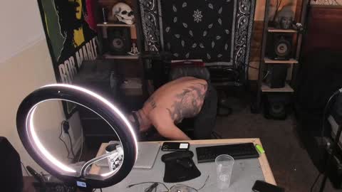 Snapshot of smokey915 chatting on January 24, 2025, 11:59 am Smokey915 online show from January 24, 2025, 11:59 am