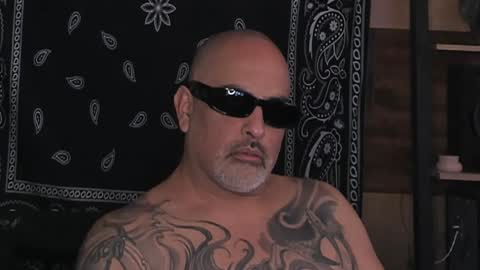 Snapshot of smokey915 chatting on February 5, 2025, 7:10 pm Smokey915 online show from February 5, 2025, 7:10 pm