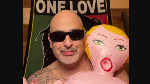 Snapshot of smokey915 chatting on February 8, 2025, 2:58 am Smokey915 online show from February 8, 2025, 2:58 am