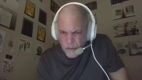 Snapshot of smokeythebarbarian chatting on January 22, 2025, 8:51 am smokeythebarbarian online show from January 22, 2025, 8:51 am