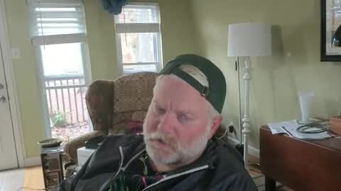 Snapshot of smokymountanman chatting on November 2, 2025, 9:28 pm smokymountanman online show from November 2, 2025, 9:28 pm