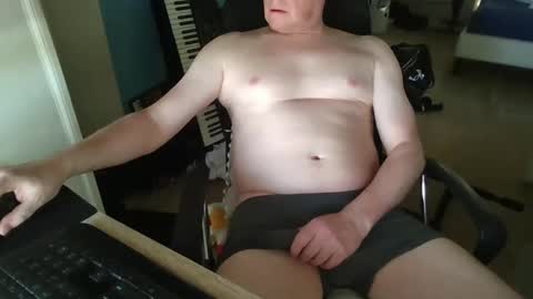 Snapshot of smoothguyx chatting on October 2, 2025, 4:30 am smoothguyx online show from October 2, 2025, 4:30 am