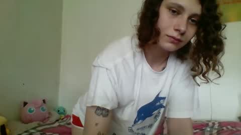 Snapshot of smoothvodka chatting on April 17, 2026, 5:16 pm Bambi--Vodka online show from April 17, 2026, 5:16 pm