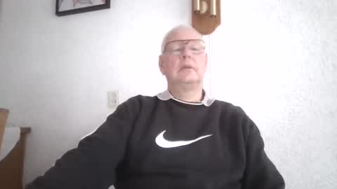 smoothy5460 online show from January 6, 2025, 2:25 pm