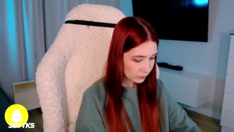 Snapshot of smthwrong chatting on February 16, 2025, 1:47 am smthwrong online show from February 16, 2025, 1:47 am