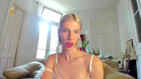 Snapshot of sn0wcat chatting on January 8, 2026, 3:03 pm online show from January 8, 2026, 3:03 pm