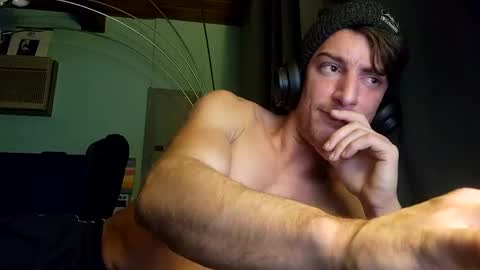 Snapshot of snackyyyy chatting on December 27, 2024, 5:31 am Snackyyyy online show from December 27, 2024, 5:31 am