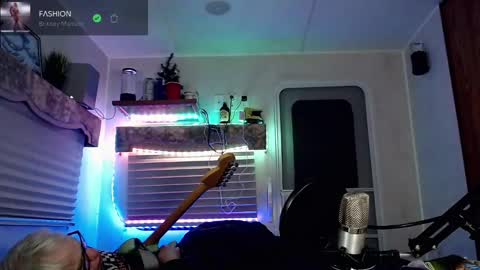 Viiscount  Snarfle Von Snarfenberg online show from March 3, 2025, 7:21 am