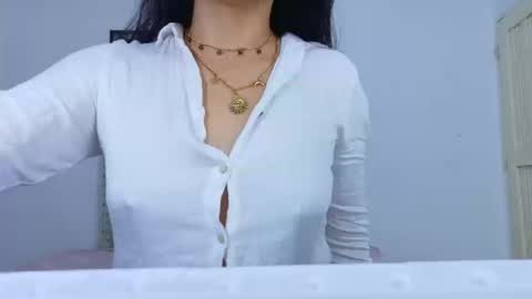 Snapshot of sneakyy_fantasy chatting on February 26, 2026, 3:55 pm Hellen online show from February 26, 2026, 3:55 pm