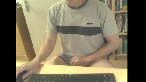 Snapshot of sneaxfreund chatting on March 10, 2025, 12:18 am sneaxfreund online show from March 10, 2025, 12:18 am