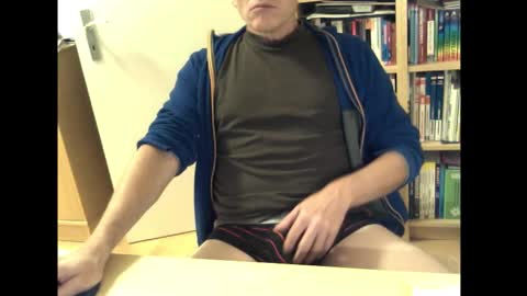 Snapshot of sneaxfreund chatting on November 21, 2025, 12:10 am sneaxfreund online show from November 21, 2025, 12:10 am