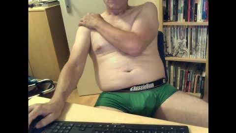 Snapshot of sneaxfreund chatting on June 6, 2026, 11:09 pm sneaxfreund online show from June 6, 2026, 11:09 pm