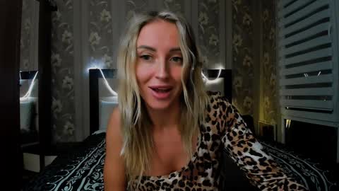 Snapshot of snezanablond chatting on December 29, 2024, 4:19 pm Sneja online show from December 29, 2024, 4:19 pm