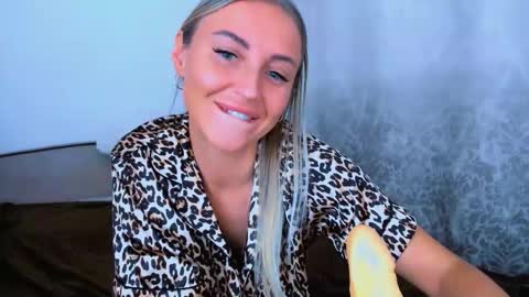 Sneja online show from November 26, 2025, 5:14 pm