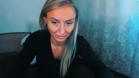 Snapshot of snezanablond chatting on February 9, 2026, 8:18 am Sneja online show from February 9, 2026, 8:18 am