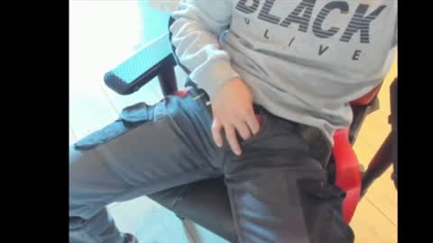 snip1977 online show from February 17, 2025, 1:42 pm