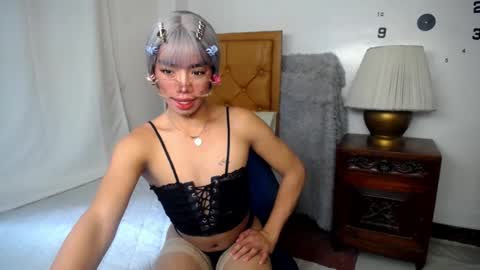 snoky_serna online show from June 22, 2026, 3:36 am