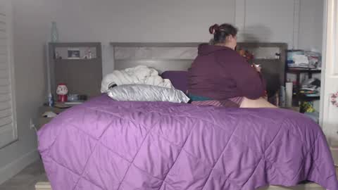 Snapshot of snoqueen954321 chatting on January 21, 2025, 12:04 am Snoqueen online show from January 21, 2025, 12:04 am