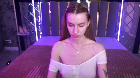 snow_whiteeex online show from May 16, 2026, 10:36 am