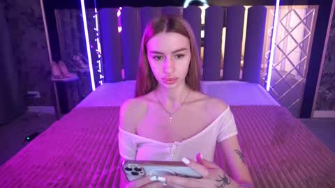 snow_whiteeex online show from May 21, 2026, 5:03 am