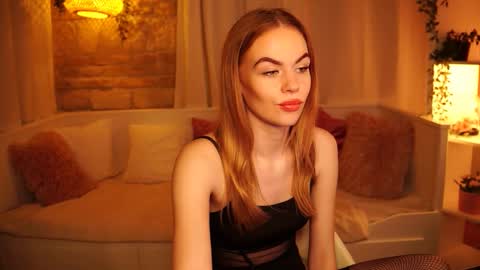 Snapshot of snowbarbieee chatting on March 10, 2025, 1:21 pm Hanna online show from March 10, 2025, 1:21 pm