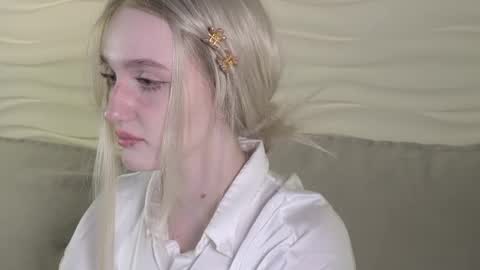 Ellie online show from May 6, 2026, 5:35 am