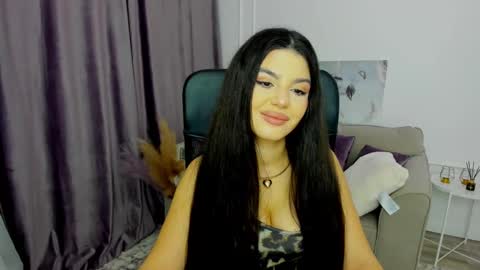 Snapshot of snowingwinter chatting on February 27, 2025, 3:36 am snowingwinter online show from February 27, 2025, 3:36 am