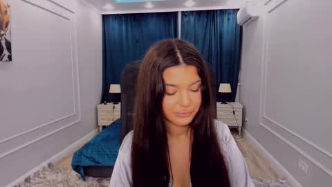 Snapshot of snowingwinter chatting on March 7, 2025, 2:56 pm snowingwinter online show from March 7, 2025, 2:56 pm