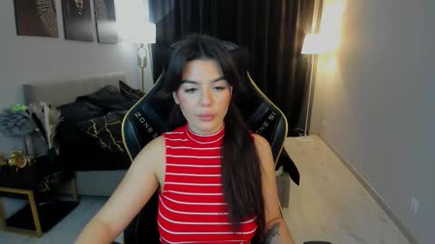 Snapshot of snowingwinter chatting on September 17, 2025, 7:26 pm snowingwinter online show from September 17, 2025, 7:26 pm