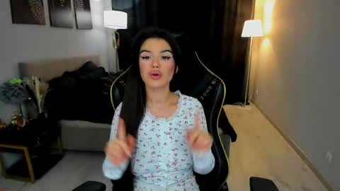 Snapshot of snowingwinter chatting on September 24, 2025, 11:35 am snowingwinter online show from September 24, 2025, 11:35 am