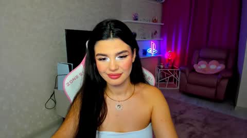 Snapshot of snowingwinter chatting on November 8, 2025, 12:27 pm snowingwinter online show from November 8, 2025, 12:27 pm