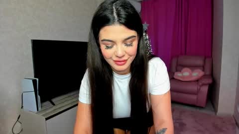 Snapshot of snowingwinter chatting on December 20, 2025, 7:21 pm snowingwinter online show from December 20, 2025, 7:21 pm