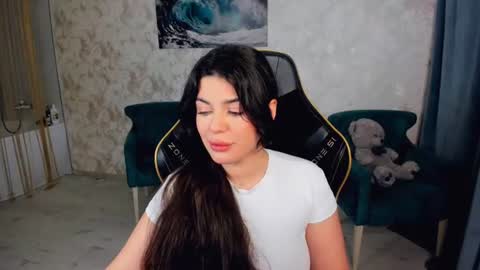 snowingwinter online show from July 3, 2026, 11:16 am